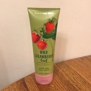Bath & Body Works Wild Strawberry Leaf Body Cream